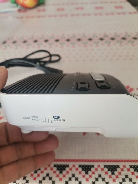 Радио с часовник филипс