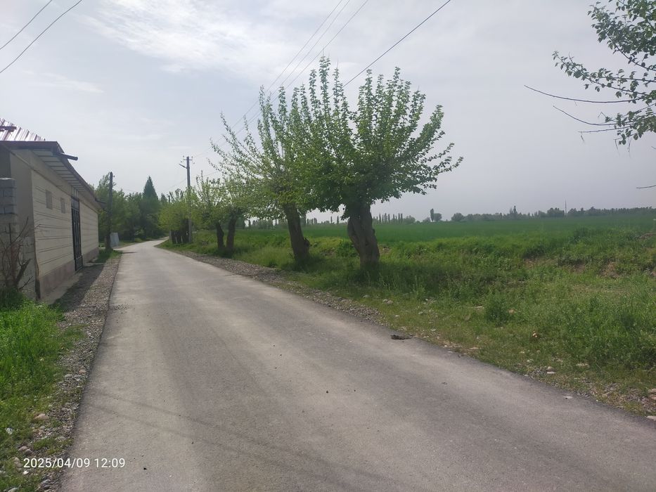 Уй,ховли сотилади Кирсадак махаллясида