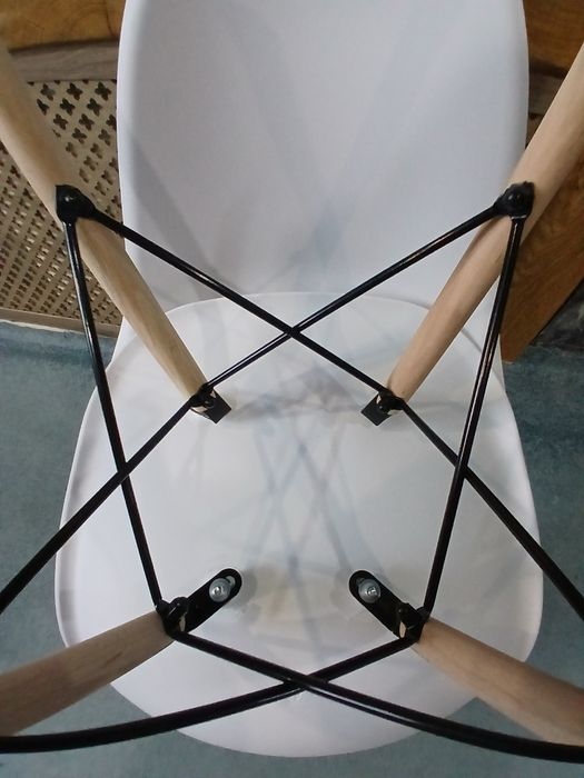 2 Б/У стула за 10.000 в одни руки!