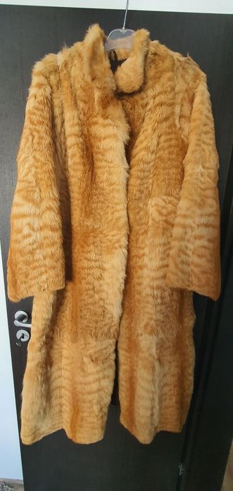 Vând haină blană naturală damă