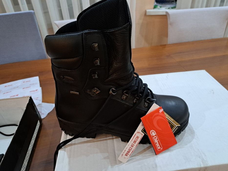 Продам зимние берцы Chiruca