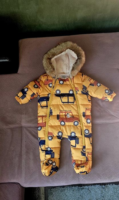 Космонавт за бебе, 3-6 месеца по етикет, като нов