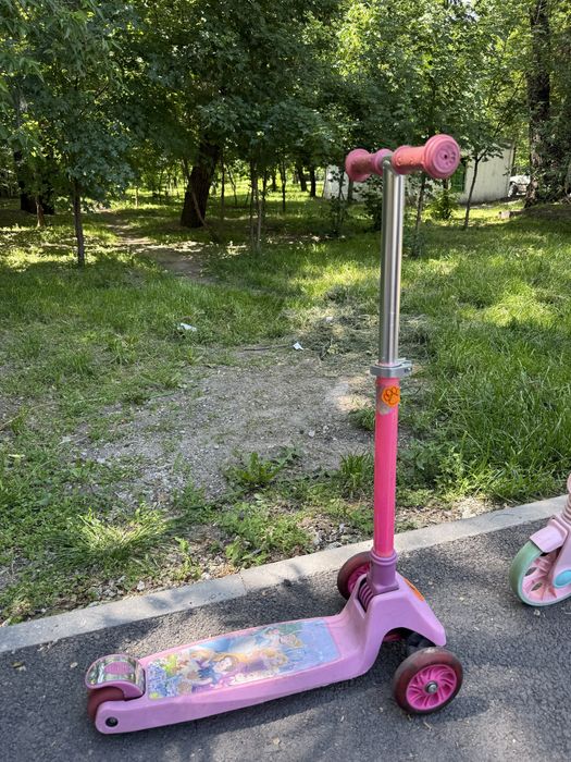 Продам самокаты доя девочки