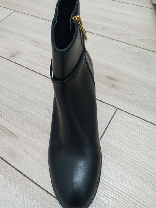 Продам новую обувь