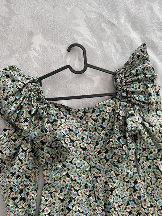 Bluza Zara cu volane