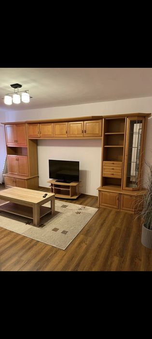 Apartament de închiriat