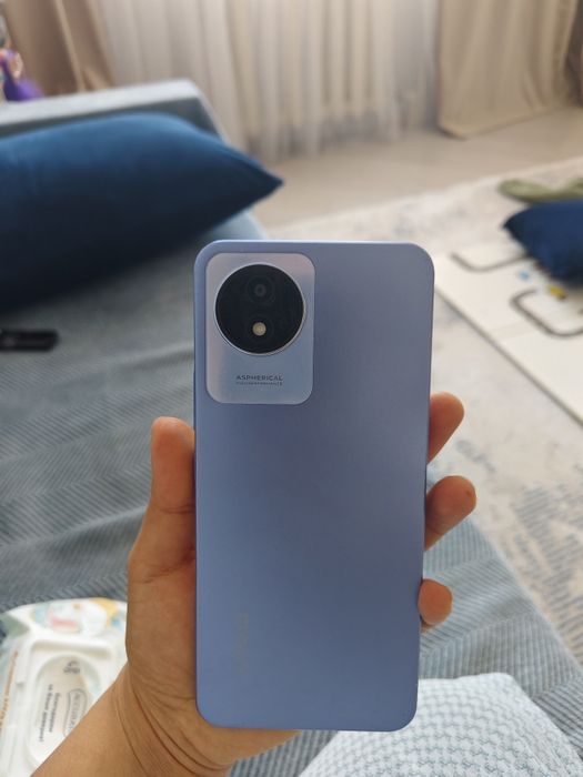 Продам телефон невключается