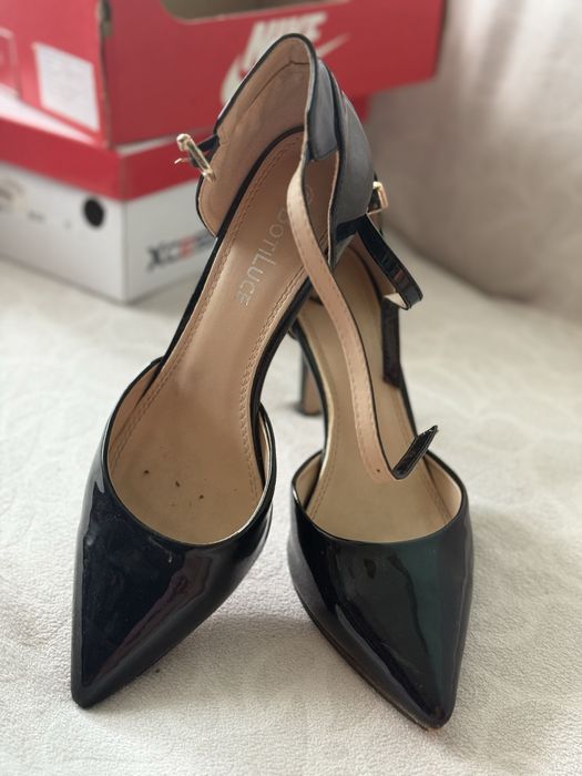 Дамски обувки на ток