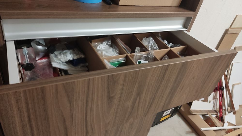 Мебели по поръчка