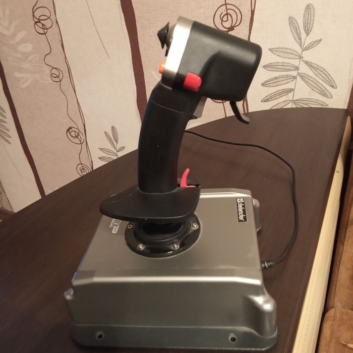 Игровой джойстик