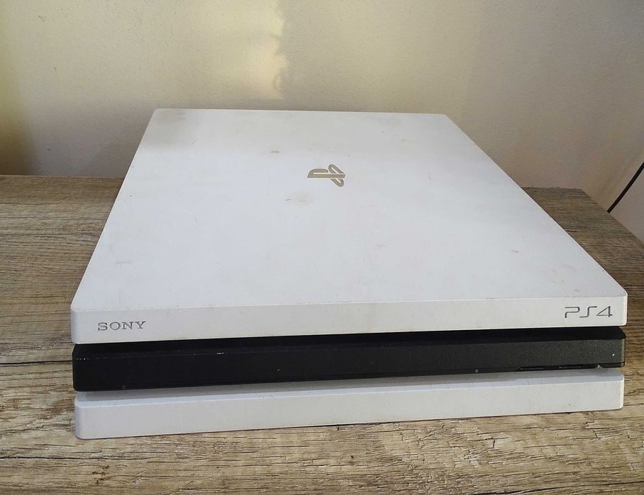 Работещ Плейстеишън PlayStation PS 4 Pro