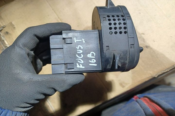 Comutator faruri Ford Focus 1 [1998 - 2004] wagon 5-usi 1.8 AT (116 h