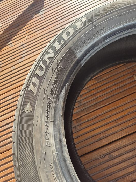 Vand 3 anvelope vara Dunlop 225 60 18