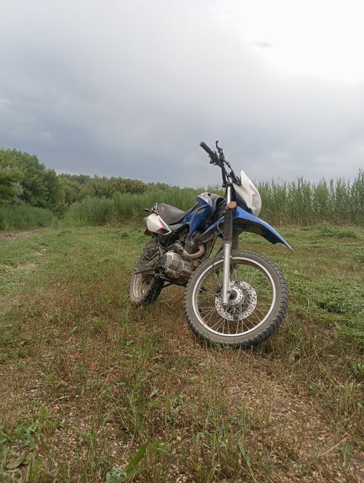 Продам эндуро 250 кубов