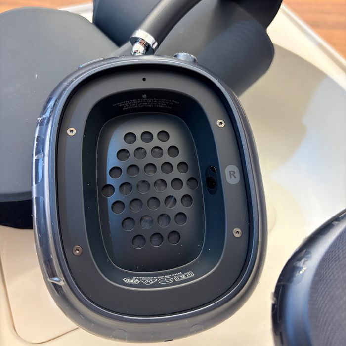 AirPods Max - produs neutilizat