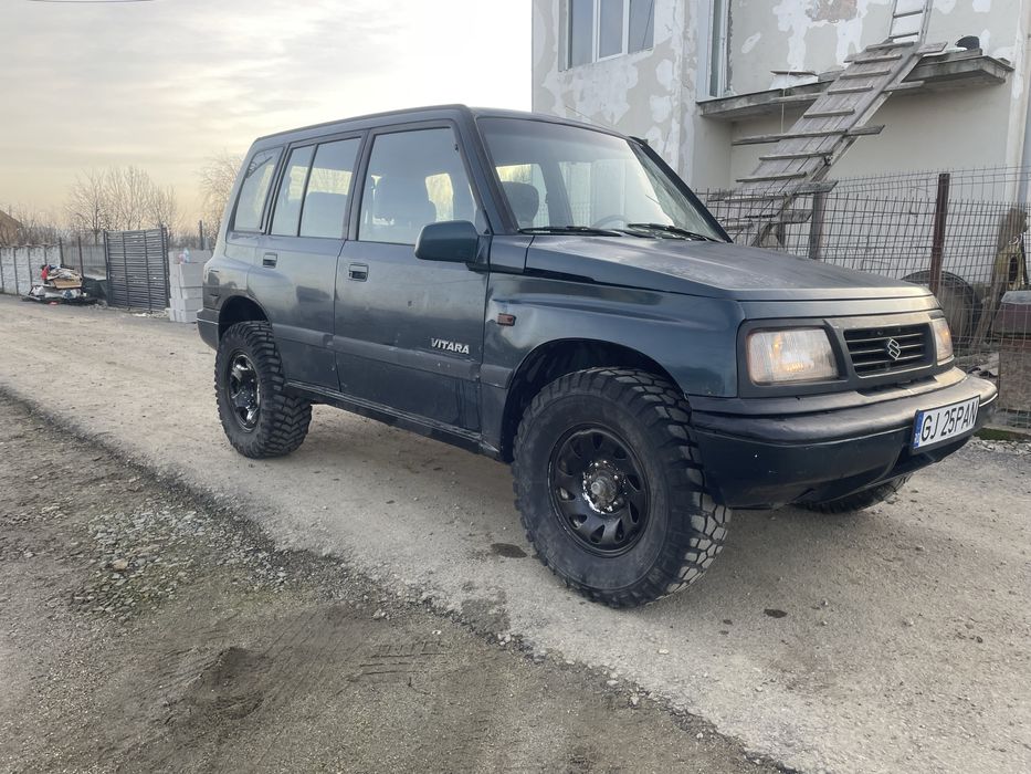 Suzuki Vitara 4x4 1.6 benzina, 16 valve fara rugina , ac functional