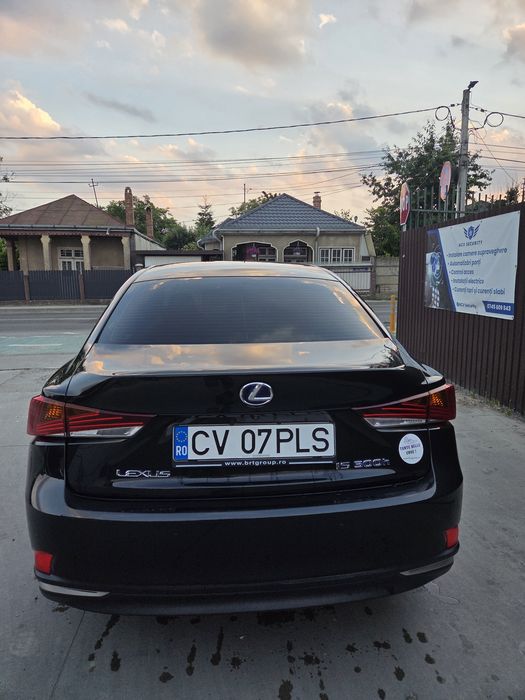 LEXUS IS 2019 — imagine 5