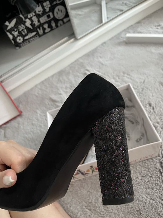 Pantofi eleganti