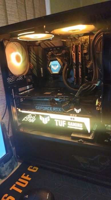 Геймърски личен компютър ryzen 7 5700x , 3080 , 32 gb ram