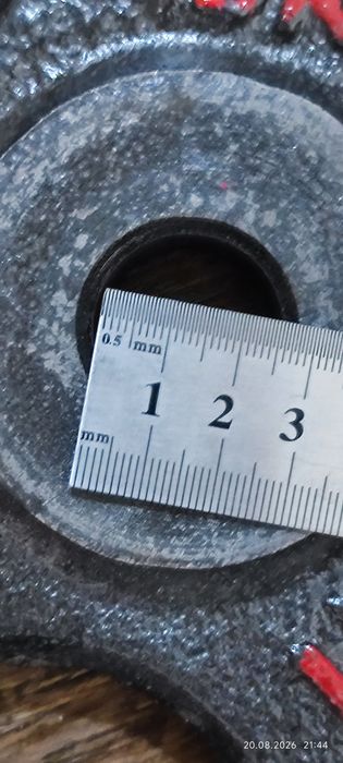 Продам заводской гриф и  блины для штанги