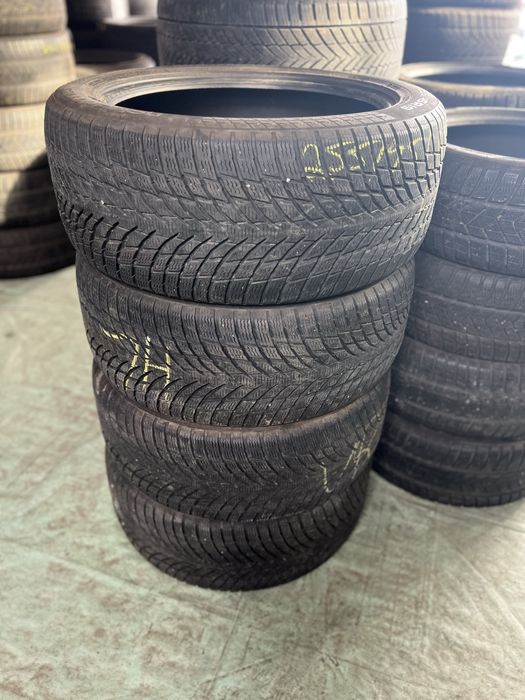Set anvelope iarnă 255/45R19 nokian!