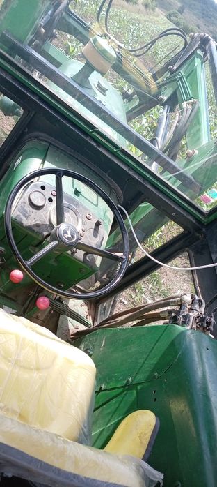 Vând tractor John Deere 1630 cu frontal