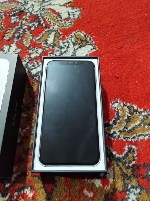 Продам Айфон 11 про