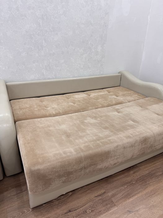 Продам Диван ,Минидиван и пуф