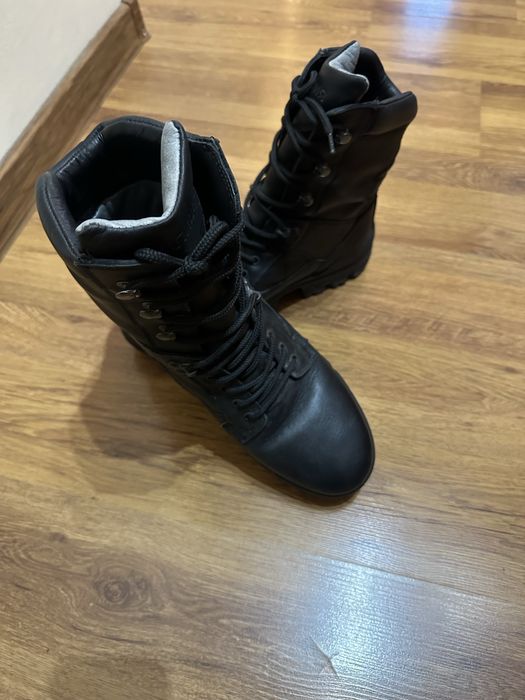 Полицейски кубинки 45 номер стария образец