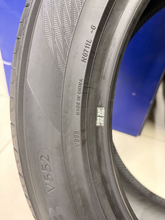Шины 215/55/R17 Yokohama V552