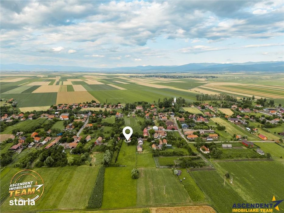 Refugiu autentic in Marcusa, 2.619 mp +casa traditionala, 24 ml Fs, ut
