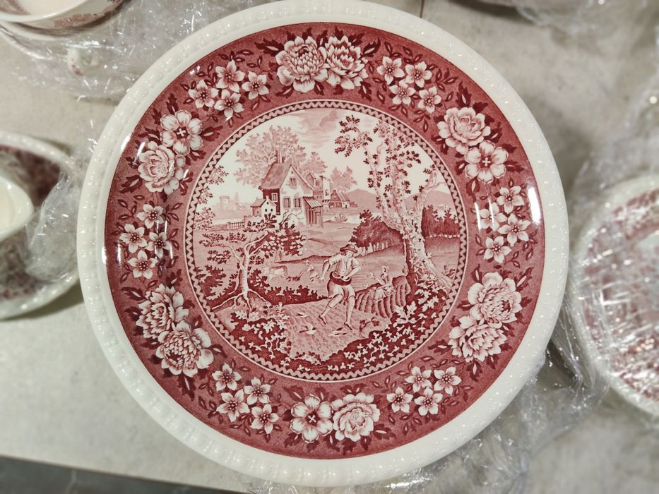 Set vesela Villeroy & Boch, colectia Rusticana Red  1500 lei