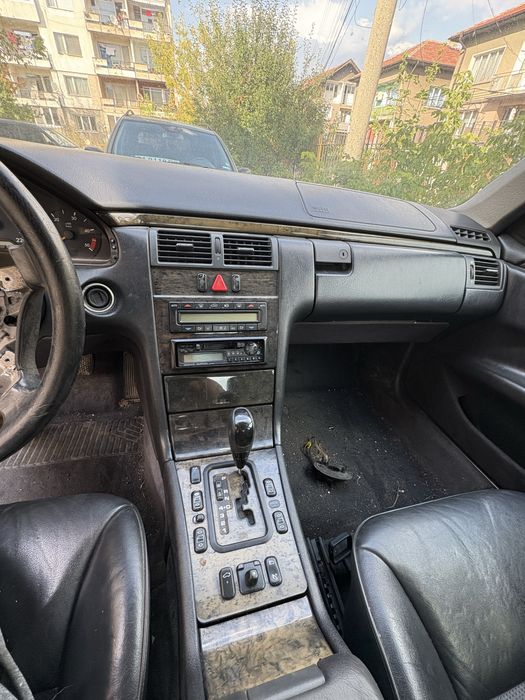 Мерцедес Е w210 300тд на части