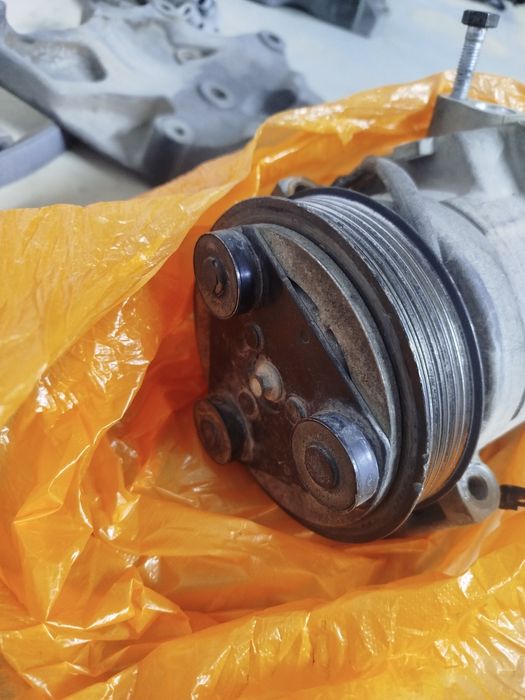 Авто Компрессор кондиционера