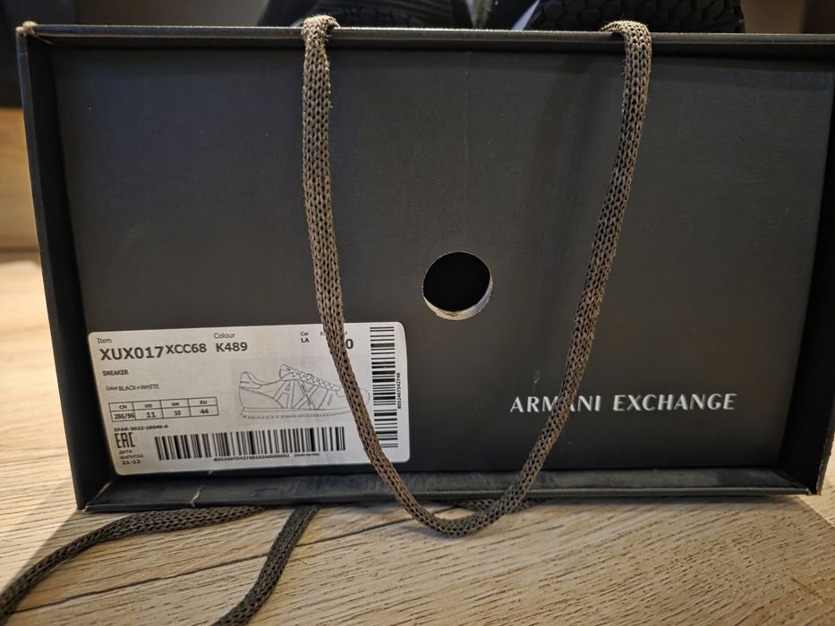 Продават се оригинални обувки ARMANI EXCHANGE