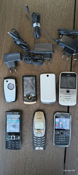 Telefoane colecție Nokia N95 8GB , 6310i , E72 , E5 , Samsung , Motor
