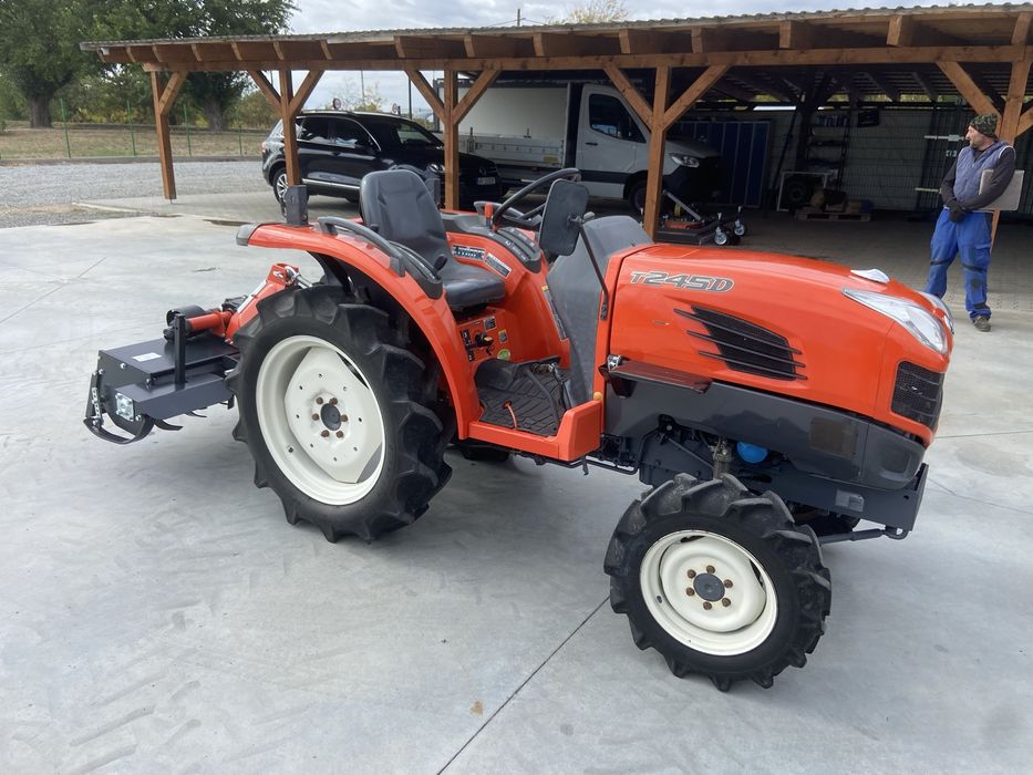 Tractor japonez Kubota FT240, 4x4,24cp+ freza NOUA