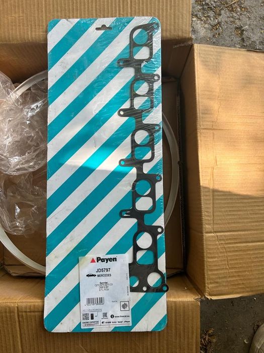 Garnitura galerie admisie MERCEDES-BENZ Motor diesel 2,7