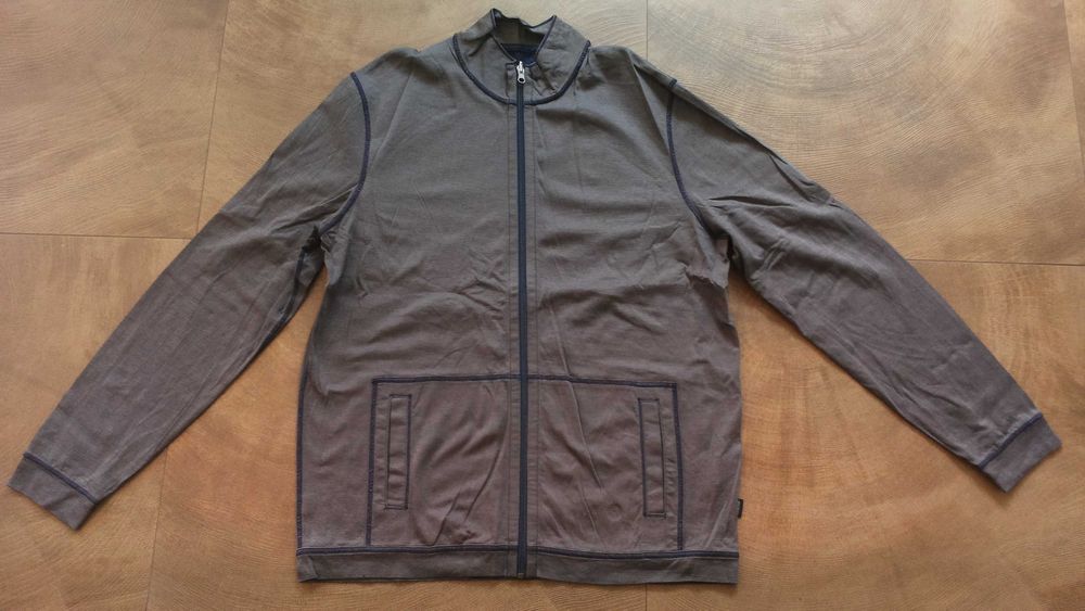HUGO BOSS размер L / XL двулицева горница 14-59