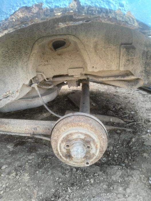Продам нисан Альмера по запчастям