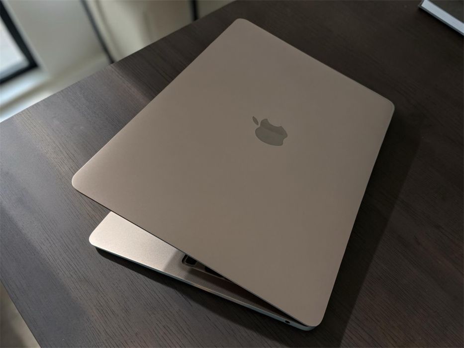 MacBook Air M1 2020 | 16GB RAM | 512GB SSD | A2337 | Stare buna