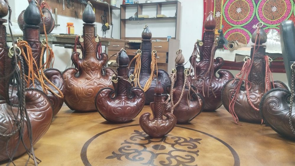 Торсык  қолдан жасалған ұлттық ыдыс түрі