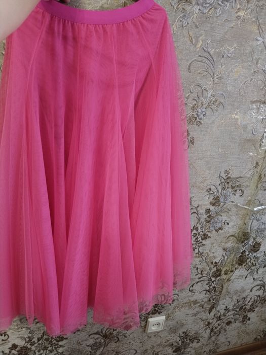 Қыздарға арналған көйлек және юбка сатамын. Жаңа