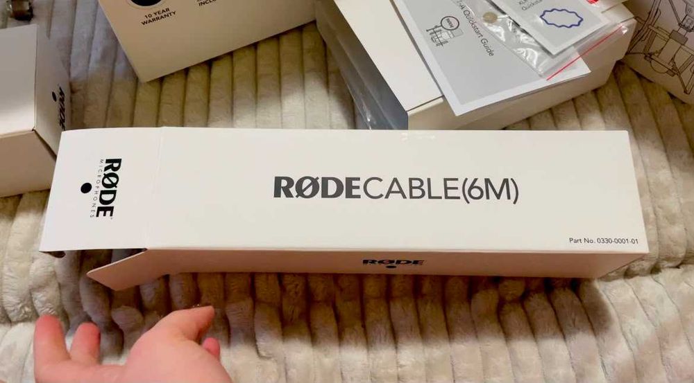 PRET NOU: Studio complet RØDE NT1-A + Focusrite Scarlett 2i2 3rd Gen + accesorii