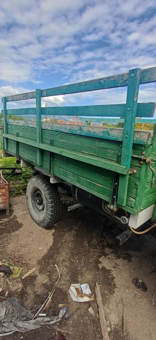 Продава се УАЗ 452 Д със Регистрация и всичко платено.