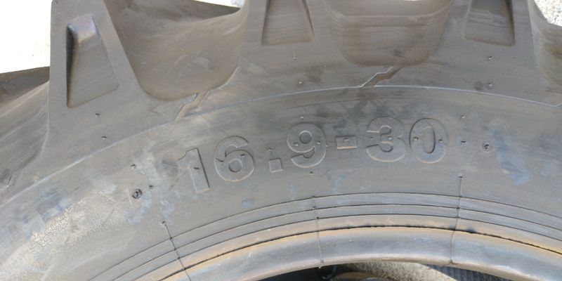 cauciuciuri noi 16.9-30 10 sau 14 pliuri cu garantie AGM6