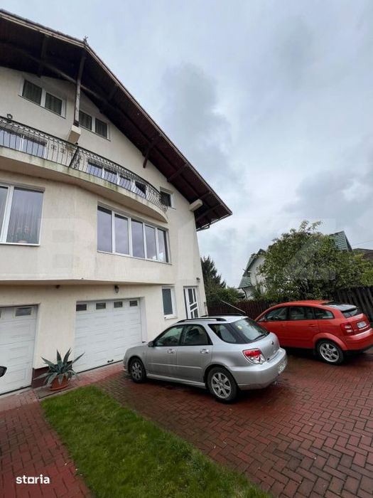 Casa duplex Sangeorgiu de Mures – 290 mp utili, teren 640 mp