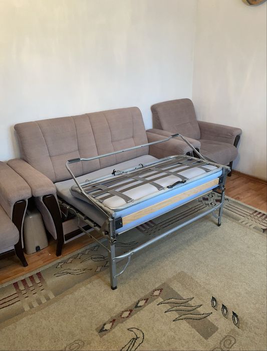 Продам диван с кресломи