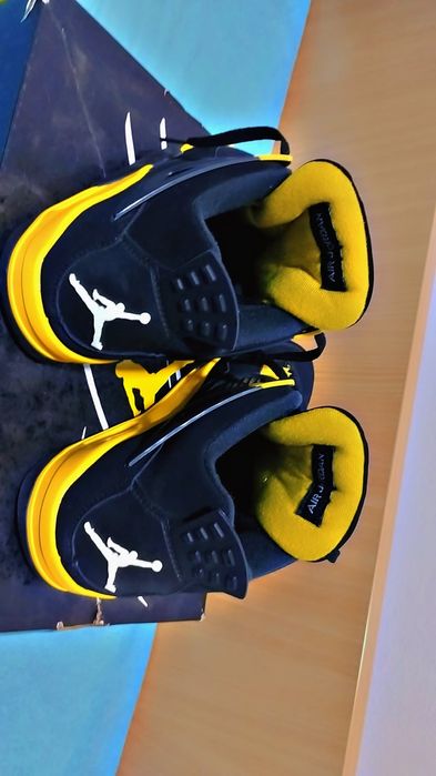 Jordan 4 yellow thunder