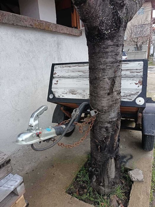 Ремарке за кола голямо